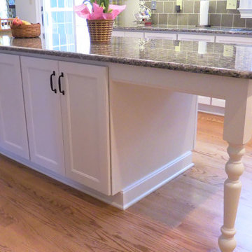 Washington DC Kitchen Remodel with custom Homecrest Cabinets and Quartz Countert