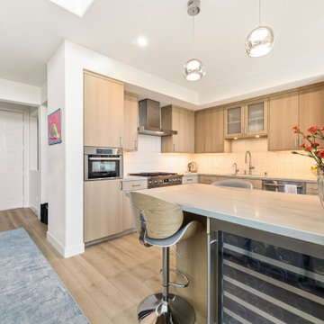 Playa Vista Drive Kitchen and Baths / Playa Vista, CA