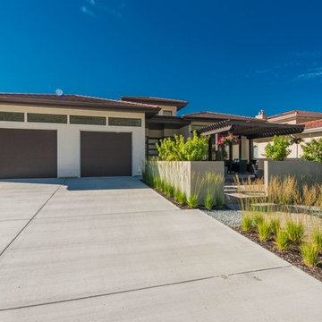 Visao Court Kamloops, BC - Modern Tuscan Interpretation