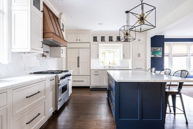 Inspiration for a mid-sized transitional kitchen remodel in New York