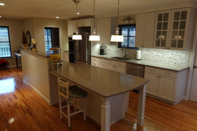 Trendy home design photo in Miami