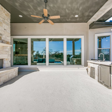 Transitional: 3,069 ft²/4 bd/3.5 bth/1ST