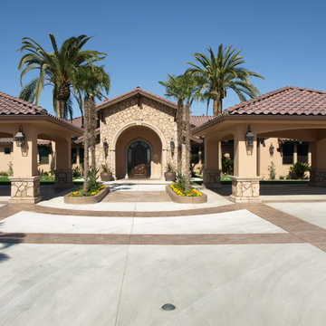Gated Community Home on 1/2 Acre - Tulare, CA