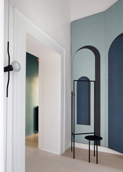 Contemporary Entrance by Paola Sola architetto &interior design
