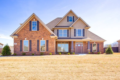 Inspiration for a craftsman home design remodel in Other