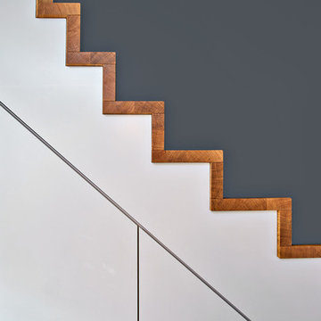 Pfiffige Treppe mit Schrankunterbau im Kinderzimmer