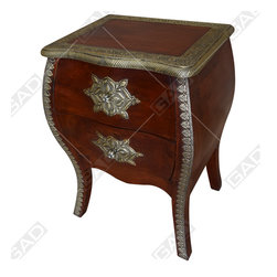 DELECTABLE SIDE TABLE - Furniture