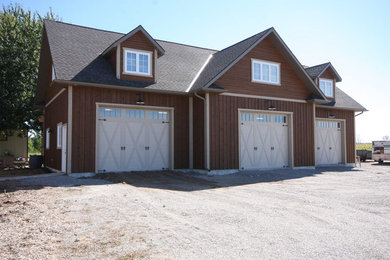 Example of a classic garage design in Toronto