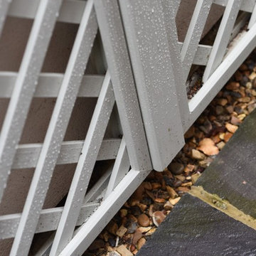 Diagonal Trellis - Making Boring Walls Blossom