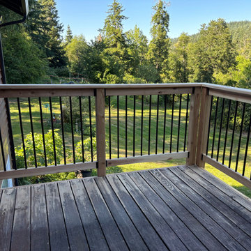 Cedar Deck Railing