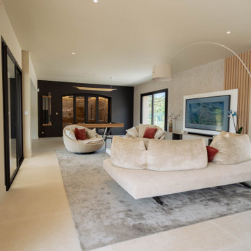 RÉNOVATION CONTEMPORAINE D'UNE VILLA DES ANNÉES 70