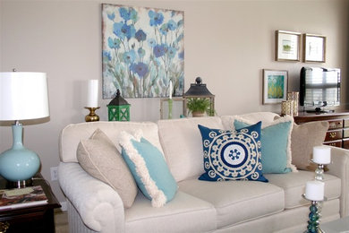 Inspiration for a transitional home design remodel in Louisville