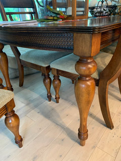 Ashley Serengeti Kuli Wood and leather Dining set