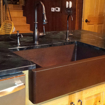 33" Hammered Copper Apron Front 30/70 Double Basin Kitchen Sink with Short 5" Di