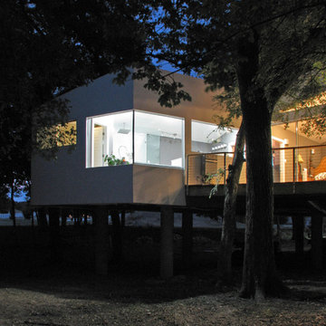 Triehouse - The Triangular House in the Trees