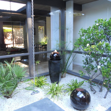 Eichler's home atrium in Sunnyvale, CA