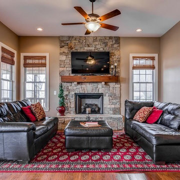 Home Staging Brings Life Into This Spacious Asheville Abode
