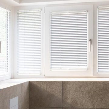 Venetian Blinds Closed Position for Tilt + Turn Windows