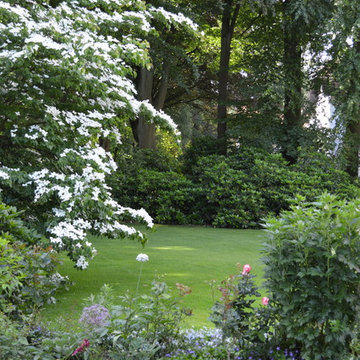 Klassischer Villengarten