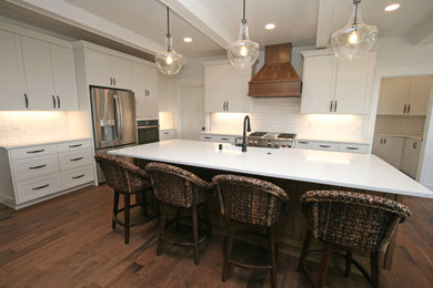 Example of a kitchen design in Seattle