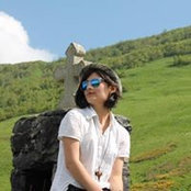 Ana Gamisonias foto