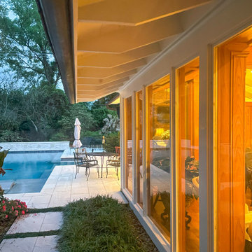 Bailey Pool Cabana