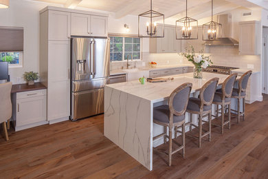 This is an example of a large transitional kitchen in San Francisco.