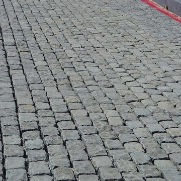 Reclaimed antique cobblestone 5" x 8"
