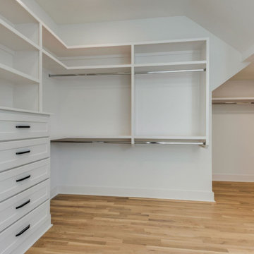 Transitional Home: 880 Battery Ln