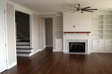 Elegant living room photo in Charleston