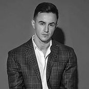 Robert Zhu's photo
