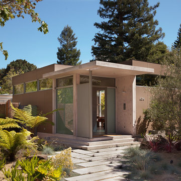 Everett Street Residence