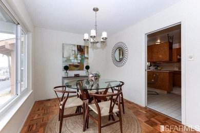 Dining room - transitional dining room idea in San Francisco