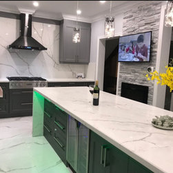 Victorian Shaker | Grey Kitchen - Kitchen Cabinetry