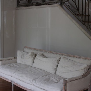 Dining room with Fine Paints of Europe