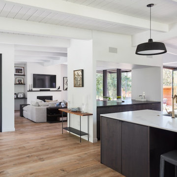 Sports Enthusiasts’ Hideaway by Klopf Architecture