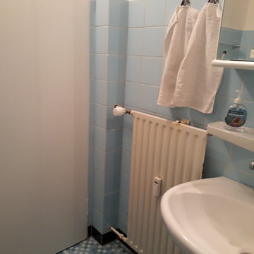 VORHER Duschbad | Mini mit begehbarer Dusche und Einbauspiegelschrank