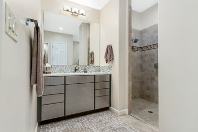 Tucson | Modern Bathroom and Kitchen Remodel