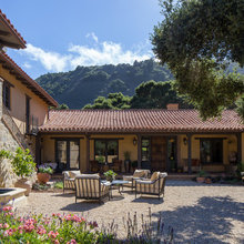 Annie Courtyard