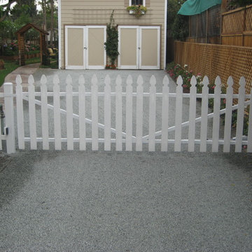 Wooden Picket Swing Gate