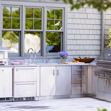 outdoor kitchen
