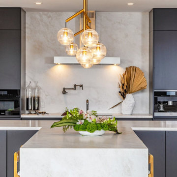 Bundy Drive Brentwood, Los Angeles luxury home modern kitchen