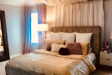 Example of a bedroom design in Houston