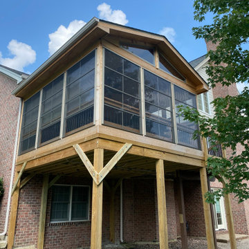Elevated Screen Porch in Hawthorn Woods, IL