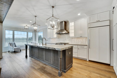 Elegant kitchen photo in Detroit
