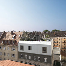 Unkonventionelle Aufstockung mit Dachgarten in Nürnberg