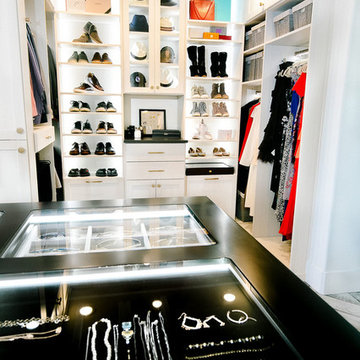 Deluxe Custom Walk-In Closet