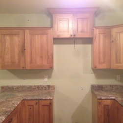 Rustic Knotty Oak - Kitchen Cabinetry