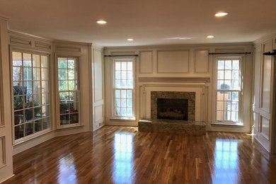 Example of a classic living room design in Atlanta