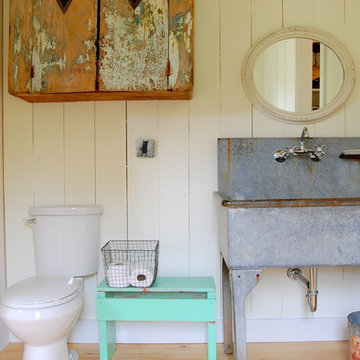 My Houzz: Colorful Vintage Finds fill a Chic Modern Farmhouse